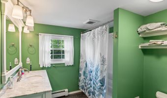 202 Steadwell Rd, Amsterdam, NY 12010