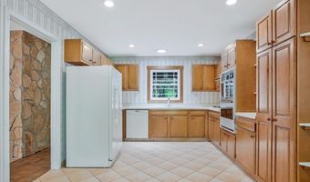 13000 VICTORIA HEIGHTS Dr, Bowie, MD 20715