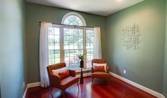 105 Lake Dr, Alton, IL 62002
