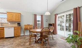 1105 Chapel St, Baldwin City, KS 66006