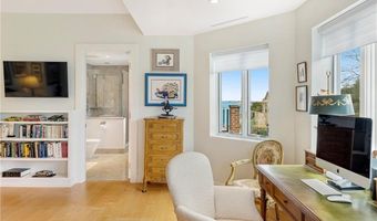111 Harrison Ave A18, Newport, RI 02840
