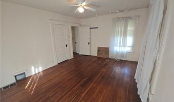 121 N 10th St, Atchison, KS 66002