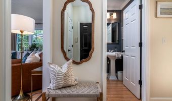 264 Fieldstone Ln, North Kingstown, RI 02874