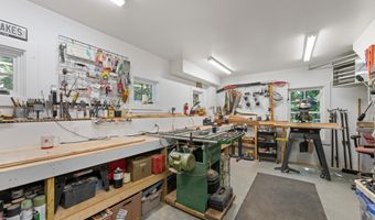 275 Shore Dr N, Bridgewater, NH 03222