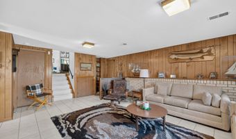 89 S Clarendon Ave, Addison, IL 60101