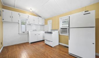 17 Cedar Ave, North Middletown, NJ 07748