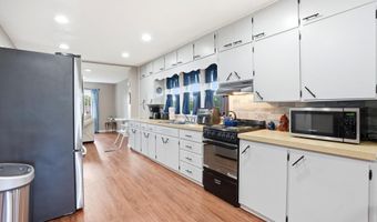 606 E Main St, Albion, IN 46701