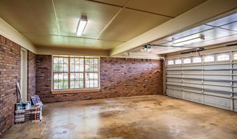 5042 Dummyline Rd, Batesville, MS 38606