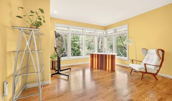 545 Ashland Creek Dr, Ashland, OR 97520