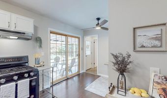 1044 Ellsworth Dr, Akron, OH 44313