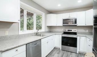 738 Aronson Ave, Billings, MT 59105