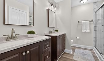 1209 Waterford Green Dr, Apex, NC 27502