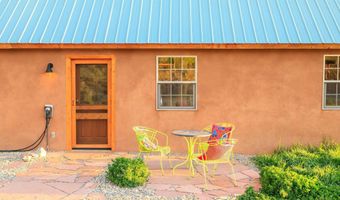 71 Calle Martinez, Arroyo Seco, NM 87514