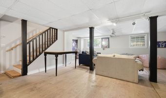17 Wolfpits Rd, Bethel, CT 06801
