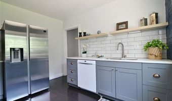 6208 Bixby Ave, Affton, MO 63123