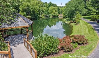1529 Autumn Leaf Dr, Ballwin, MO 63021