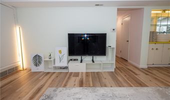 132 Harrogate E, Amherst, NY 14221