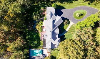 25 Westfield Dr, East Greenwich, RI 02818