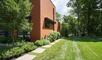 243 Overwood Rd, Akron, OH 44313