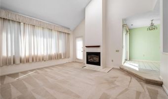 96 Nipmuc Trl B, North Providence, RI 02904