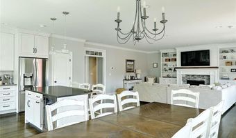 1 W Farm Rd, Smithfield, RI 02917