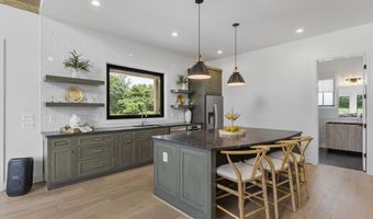 310 GOODLOE Ln, Afton, VA 22920