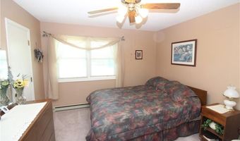 27 Partridge Dr, Agency, MO 64401