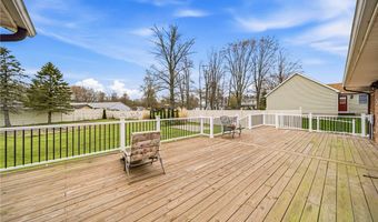 1584 Hemlock Dr, Ashtabula, OH 44004
