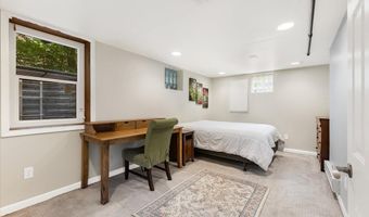 910 W Huron St, Ann Arbor, MI 48103