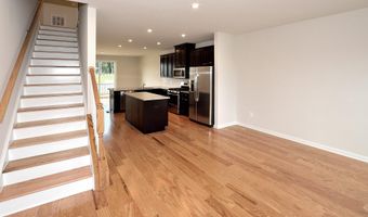 43398 APPLE ORCHARD Sq, Ashburn, VA 20148