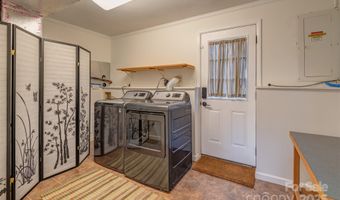 1 Parkway Loop Rd, Asheville, NC 28803