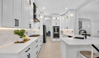 435 MANNS HARBOR Dr, Apollo Beach, FL 33572