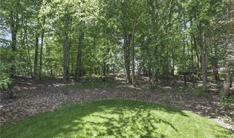 705 Lake Trl, Aurora, OH 44202