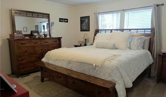 64 Horseshoe Rd, Autryville, NC 28318