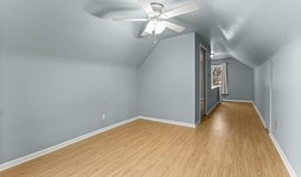 9804 Hubert Ave, Allen Park, MI 48101