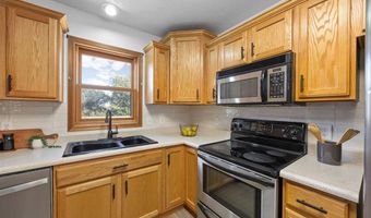 13294 212th Ave, Anamosa, IA 52205