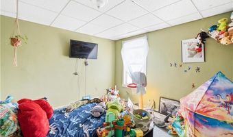 14 Garfield Ave, East Providence, RI 02916