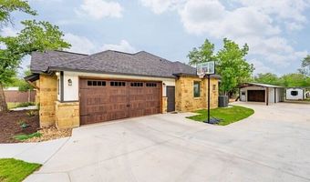 140 Wood Valley Dr, Adkins, TX 78101