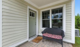 12 Sunrise Ln, Arundel, ME 04046