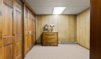 224 Sunderland Dr, Auburn, ME 04210