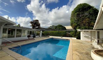 1250 Ulupuni St, Kailua, HI 96734
