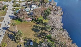 55512 FRONT St, Astor, FL 32102