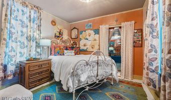 212 W 3rd St, Anaconda, MT 59711