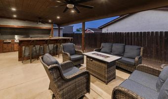 435 W Hawthorne St, Fallbrook, CA 92028