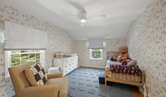 5901 DEVONSHIRE Dr, Bethesda, MD 20816