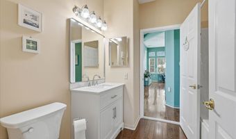 10 Deer Lake Ct, Barnegat, NJ 08005