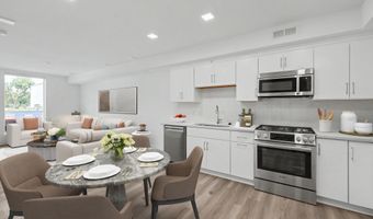701 N HENRY St 206, Alexandria, VA 22314