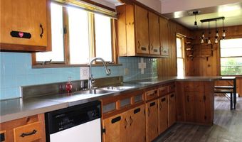 2842 Fairview Dr, Ashtabula, OH 44004