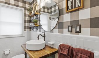 7829 Buckingham Ave, Allen Park, MI 48101
