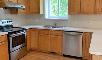 251 Cloverleaf Ct, Ann Arbor, MI 48103